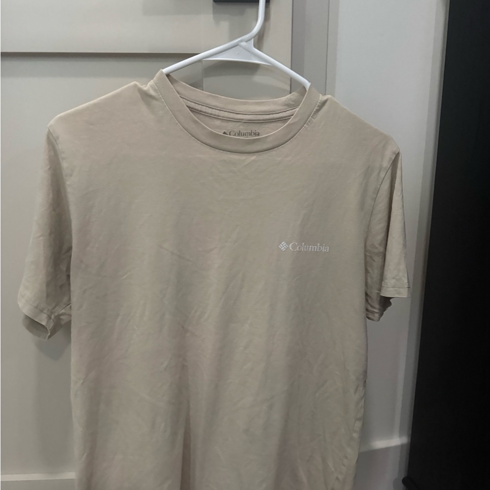 Columbia Men's Light Tan Short Sleeve Tee